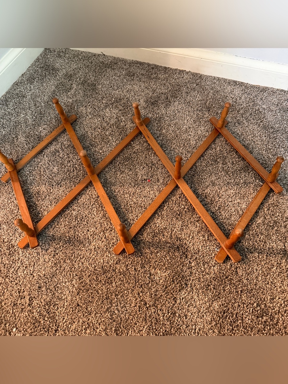 Wooden Accordion Peg Rack - read